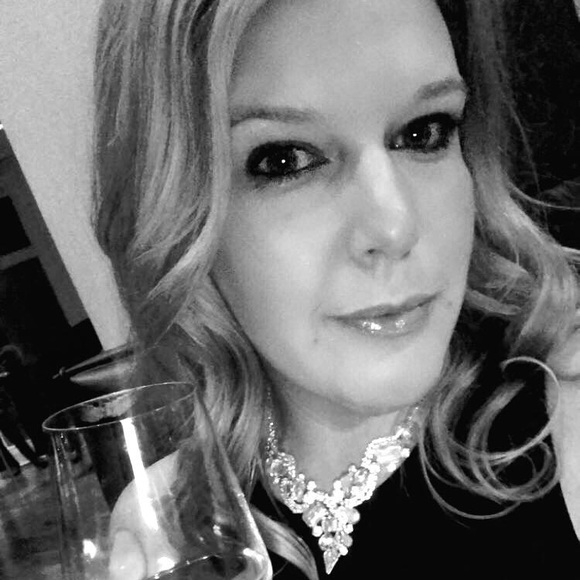 Meet your Posher, Kristi - Picture 3 of 4